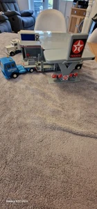 Matchbox K-135 Mercedes Benz Garage Transporter  Truck and Trailer And Others - Picture 1 of 15