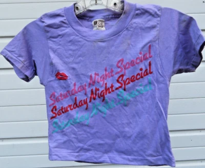 Camiseta Púrpura Recortada de Fábrica de Estados Unidos Años 80 De Colección Sábado Noche Labios Especiales XS Foto 1 de 4