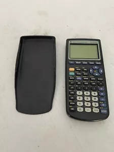 Texas Instruments TI-83 Plus graphischer Taschenrechner mit Abdeckung für Ersatzteile - Bild 1 von 7