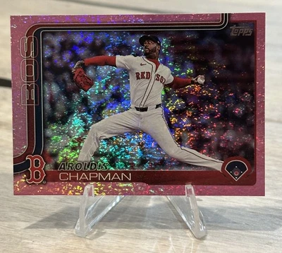 Aroldis Chapman Topps 2025 更新粉色全息箔 US116 — 第 1/2 张图片