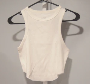 Neu mit Etikett Wild Fable Damengröße M weiß kurz geschnittenes Tanktop Racerback roher Saum dehnbar - Bild 1 von 4