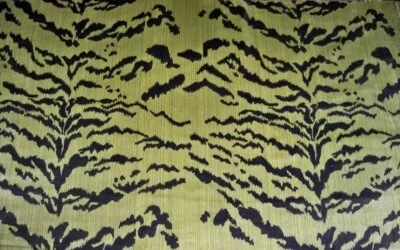 LEE JOFA STYLE TIGER TIGRE SILK VELVET FABRIC 2 YARDS BLACK GREEN MOSS - Image 1 of 4