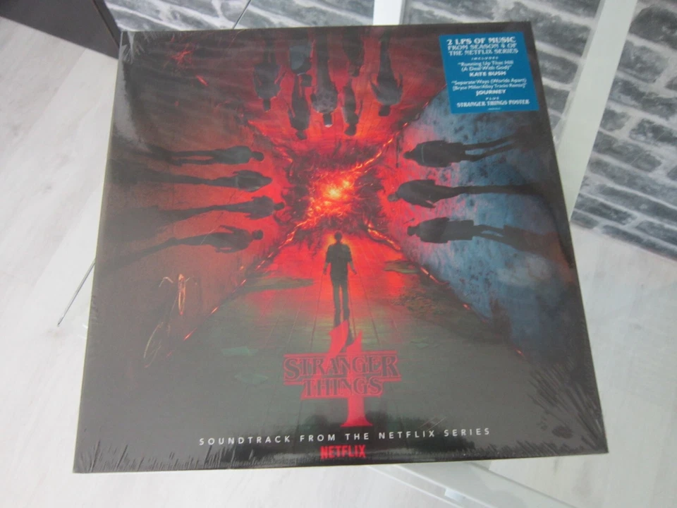 Double Vinyles LP 33T Bande Originale B.O. du Film Stranger Things 4  2022. - Photo 1/2