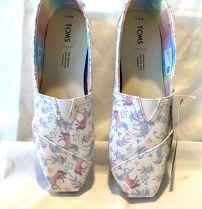 Toms Women's Classic Rainbow Unicorn Print Canvas Flats 8.5 - NEW IN BOX - Picture 1 of 8