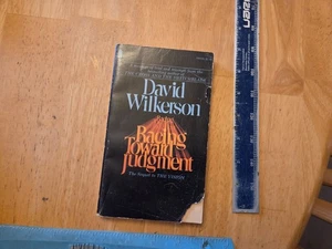 Racing Toward Judgment by David Wilkerson - 1976 Pillar Paperback - Bild 1 von 10