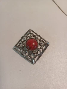 Sarah Coventry Red Stone Cabochon Silver Tone Square Scroll Pin Brooch Pendant - Picture 1 of 3