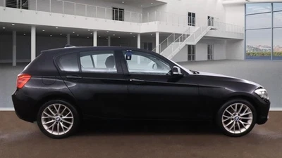 2018 BMW 1 Series 118d Sport 5dr ++ SAT NAV / DAB / BLUETOOTH / ULEZ ++ HATCHBAC - Image 1 of 4