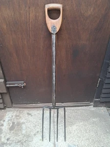 Vintage Garden Fork Griffin Strapped Garden Fork Allotment Digging Tool (#042) - Picture 1 of 15
