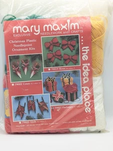 Mary Maxim Kunststoff Leinwand Kit Weihnachten 79021 Paket Ornament Kit ergibt 8 - Bild 1 von 6