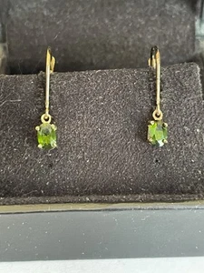 Sterling Silver Yellow Gold Gilt Green Tourmaline Set Secure Fit Earrings 2cm - Picture 1 of 4