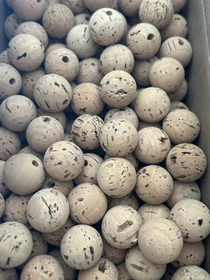 RARO - Vintage años 50 - Lote de 10 - Bolas de corcho natural con agujero en el centro Foto 1 de 3