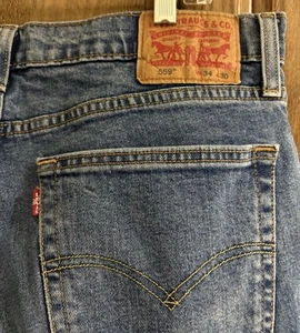 Levis 559 Jeans Mens 34x30 Blue Denim Relaxed Fit Straight Leg Med Wash - Picture 1 of 10