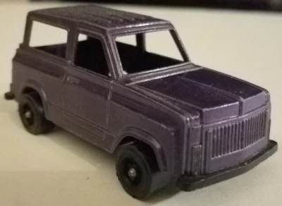 复古 TootsieToy 美国紫色月亮眼雪佛兰西装外套 带拖车挂接 — 第 1/4 张图片