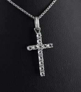 Colgante Cruz Plata 925 Forma Clásica Engastada con Circonitas - L. 3,1 cm - Imagen 1 de 5