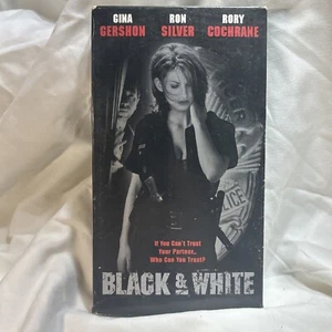 Black & White (VHS, 1999, Closed Captioned), Gina Gershon - Bild 1 von 4