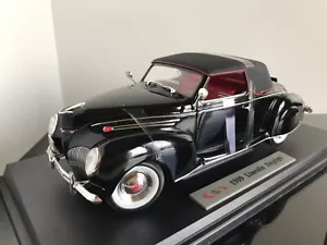 1:18 SIGNATURE MODELS 1939 LINCOLN ZEPHYR CONVERTIBLE BLACK/RED INTERIOR - Picture 1 of 13