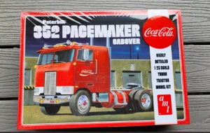AMT 1/25 COCA COLA PETERBILT 352 PACEMAKER CABOVER TRUCK MODEL KIT # 1090 F/S - Picture 1 of 23