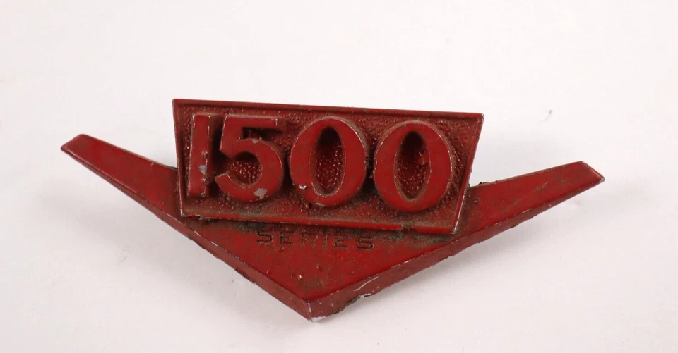 Винтажный International Harvester IH 1500 серии красный хром молдинг Roth - Изображение 1 из 4