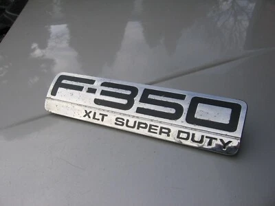 🔥⭐2005-2007 FORD F-350 XLT SUPER DUTY LH OR RH SIDE FENDER EMBLEM OEM - Image 1 of 4