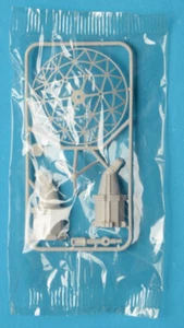 R&L 1970s Kellogg - SPACE AGE - SATELLITE DISH - plastic cereal toy MIB radar - Foto 1 di 2