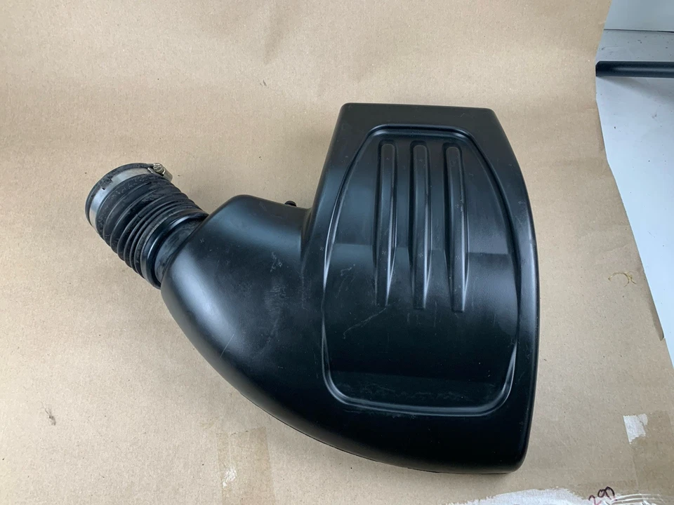 Chevrolet Cobalt 2009 2,2 L motor filtro de aire salida conducto manguera de admisión 25808955 Foto 1 de 4