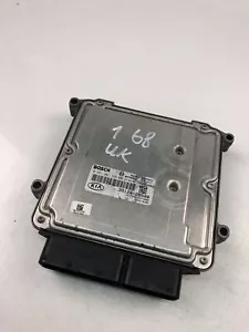 UK168 KIA Engine Control Unit ECU 39120-2B500 0261201326 - Picture 1 of 4