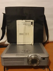 Panasonic LCD Projector PT-LC55 E Working With Bag And Manual Vintage 2002 - Picture 1 of 13