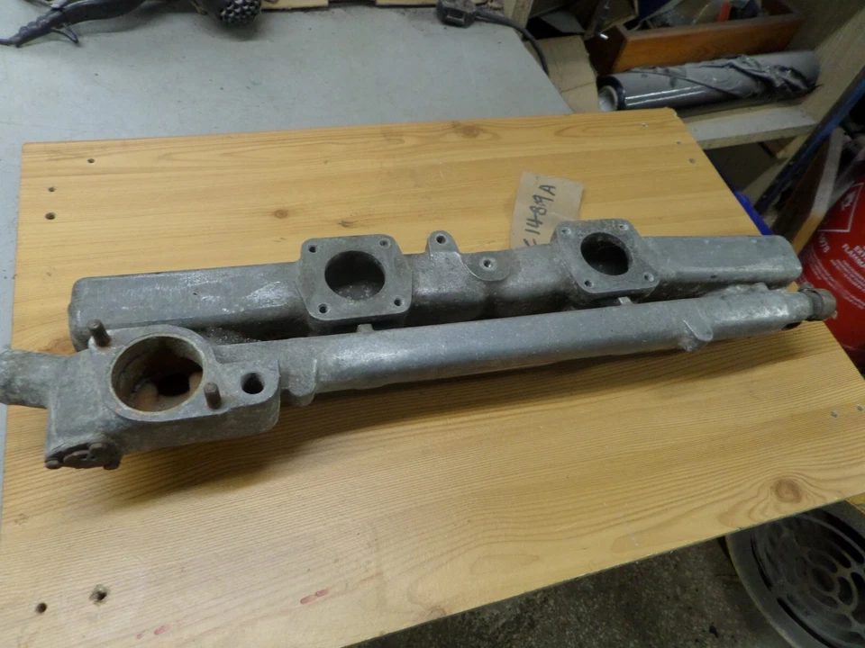 JAGUAR MK2 3.8/XK150 COLECTOR DE ENTRADA CON VÍA FLUVIAL C14809A Foto 1 de 4