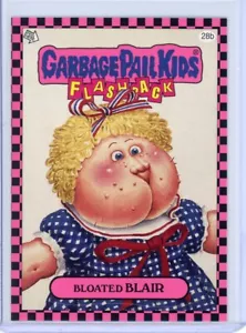 Adesivo parallelo rosa Topps GARBAGE PAIL KIDS Flashback 1 BLOATED BLAIR 2010 28B - Foto 1 di 1