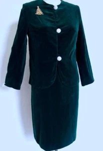 Vintage 60s 2 pc Green Velvet Skirt Suit Rhinestone Buttons XS Junior House Xmas - Picture 1 of 9