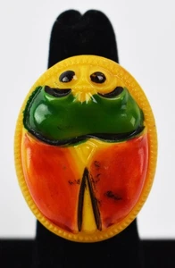 Vintage Painted Yellow Green Red Bakelite Ladybug Bug Ring - Size 5.5 - Picture 1 of 3