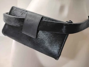 Riñonera Anne Klein negra imitación pelo animal jaguar cartera y cinturón a juego - Imagen 1 de 21