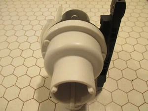 137221600 Drain Pump fits Electrolux Washing Machine New Open Box - Picture 1 of 4