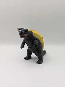 2004 Bandai Ultraman Ultra Monster Kaiju 4" Vinyl Figure - Neronga - Picture 1 of 4