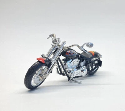 Metal Maxx Harley-Davidson 1:17 Diecast Springer Softail Motorcycle Fire Flames - Image 1 of 4