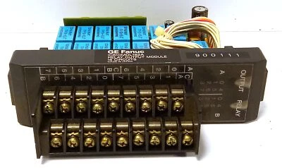 GE Fanuc IC610MDL182A 24 V DC 16 Circuits PLC Output Module - Image 1 of 4