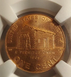 USA coins: 2009 P US Cent showing the small home of President Lincoln. - Picture 1 of 2