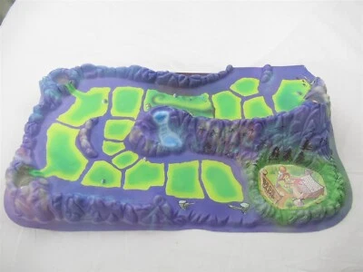 *Leggi descrizione.*Tornado Rex Plastic Surface Gioco da Tavolo 3D 1991 Parker Brothers - Immagine 1 di 4