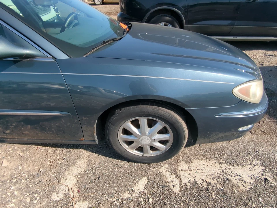 Guardabarros de pasajero Buick Lacrosse HR7ZA 2005-2009 Foto 1 de 2