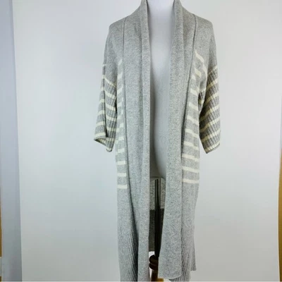 Cárdigan suéter Club Monaco manga corta cachemir rayas talla pequeña Foto 1 de 4