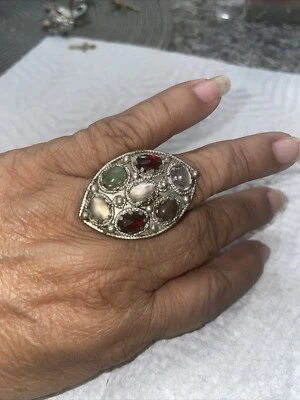 Anillo Ovalado Vintage Natural Multi Piedras Ópalo Blanco Jade, Siete Piedras Foto 1 de 4
