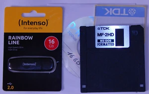 Chiavetta USB intensa 16 GB incl. driver CD FDD Windows 98 Se WIN 98 SE 98SE 2000 XP - Foto 1 di 5