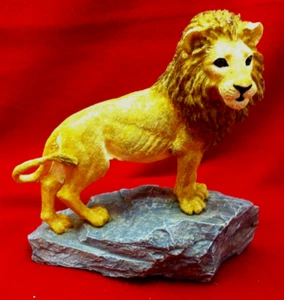 Herd Collection "Monarch" the Lion - 3601 - Autographed by Martha Carey - Picture 1 of 6