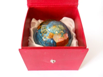 "Funda rígida Alexander Kalifano globo pisapapeles 3"" en muy buena condición" Foto 1 de 4