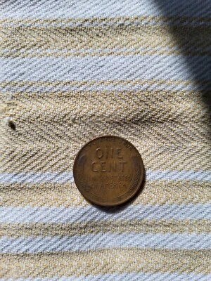 RARE 1944 Wheat Penny Error No Mint Mark “L” in Liberty Rim Error Cent Coin - Image 1 of 4