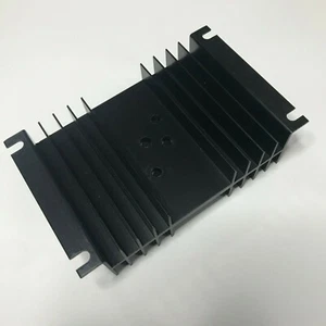 Dissipateur de chaleur 403A montage goujon vertical alliage d'aluminium 0,9°C/W noir anodisé TO-3 - Photo 1 sur 2