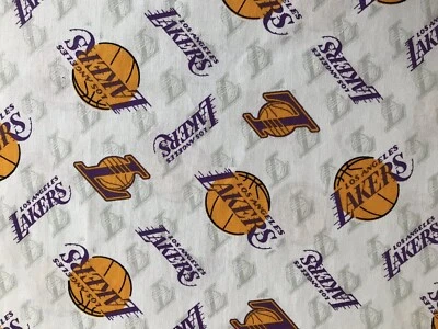 NBA 洛杉矶湖人队标志印花面料,100% 棉,17 1/2 英寸 x 22 英寸 FQ,快速发货 — 第 1/3 张图片