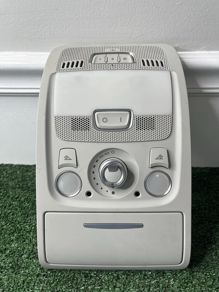 09-16 Audi A5 techo delantero consola domo luz con techo corredizo gris OEM 8T0947135H BIN 9A Foto 1 de 4