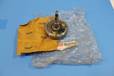 Cigüeñal NOS OEM YAMAHA 2000 YZ125 / 4ss-11410-10 Foto 1 de 4