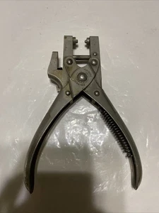 Bernard Triumph Eyelet 1, 2, 3 Punch Riveting Pliers Schollhorn Co. Antique - Picture 1 of 4